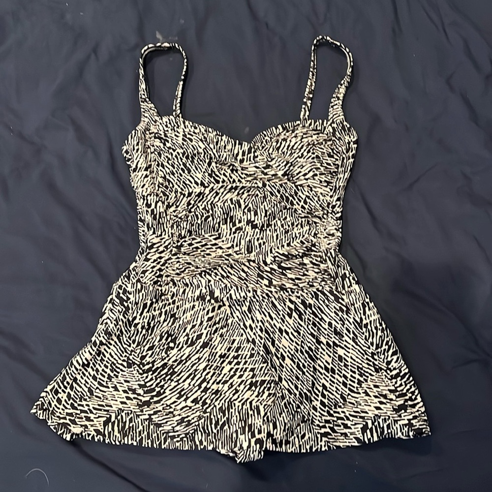 Size 6 la Blanca ruched bathing suit